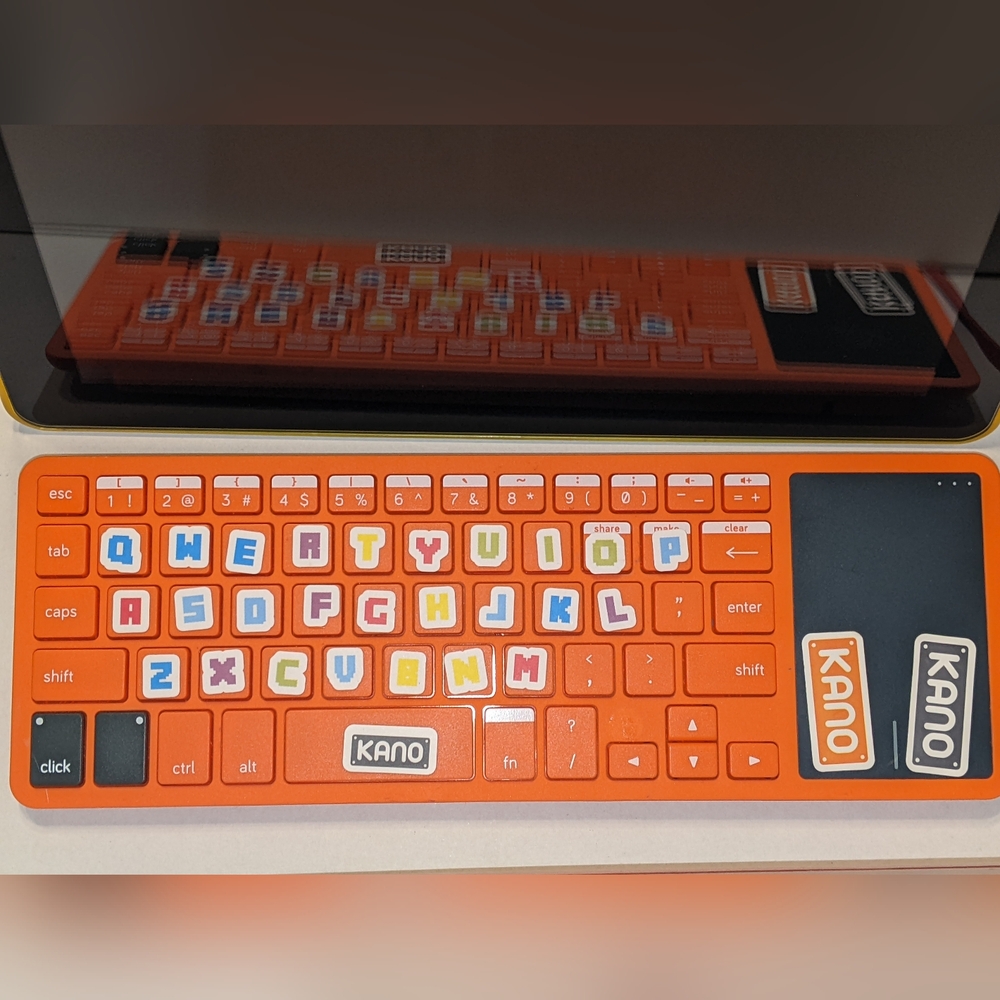 KANO Make Your Own Computer Kit Raspberry Pi 3 With Keyboard Assembled - Picture 4 of 9